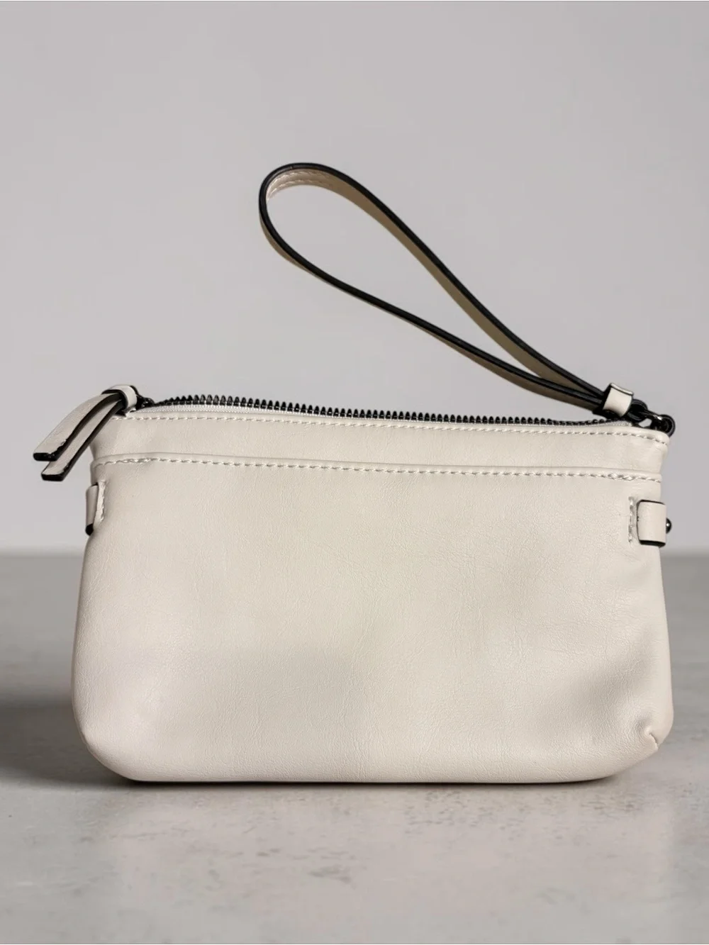 Simply Vera Vera Wang Black and White Floral Wristlet